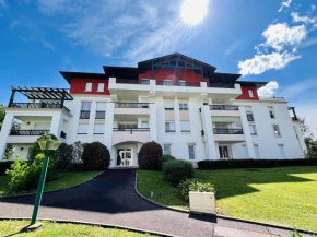 Appartement T3 avec Terrasse et Piscine, 4 Couchages, Proche Centre-Ville - Cambo-les-Bains - FR-1-495-18